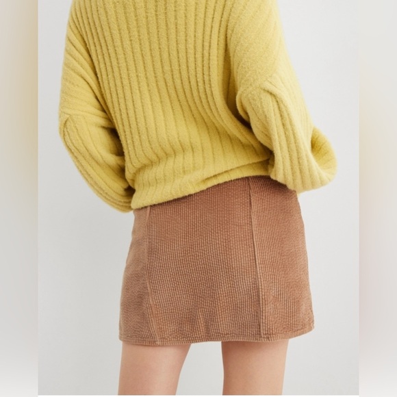 AERIE WOMENS CORDUROY BEIGE TAN MICRO MINI SKIRT NWT SMALL - Picture 4 of 7
